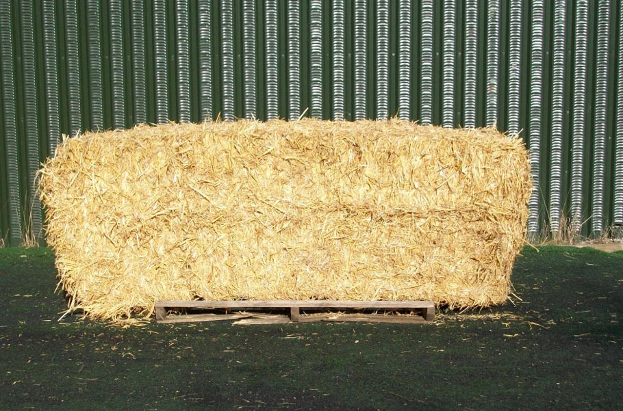 80 x 70 x 7ft Straw Bale